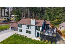 3904 Dryden Road, peachland, British Columbia