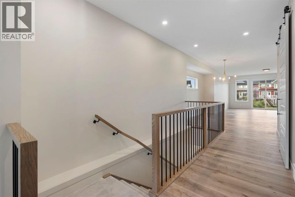 88 Sunrise Heath, Cochrane, Alberta  T4C 0W3 - Photo 3 - A2250581