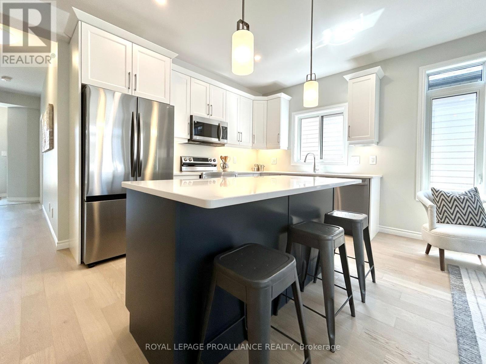 79 Athabaska Drive, Belleville, Ontario  K8N 0T1 - Photo 7 - X12466521