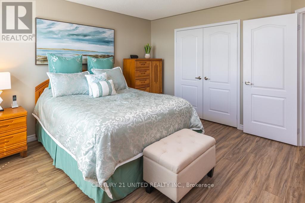 1019 Baker Street, Peterborough, Ontario  K9H 7P7 - Photo 10 - X12466522