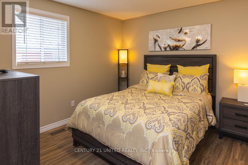 1019 Baker Street, Peterborough, Ontario  K9H 7P7 - Photo 11 - X12466522