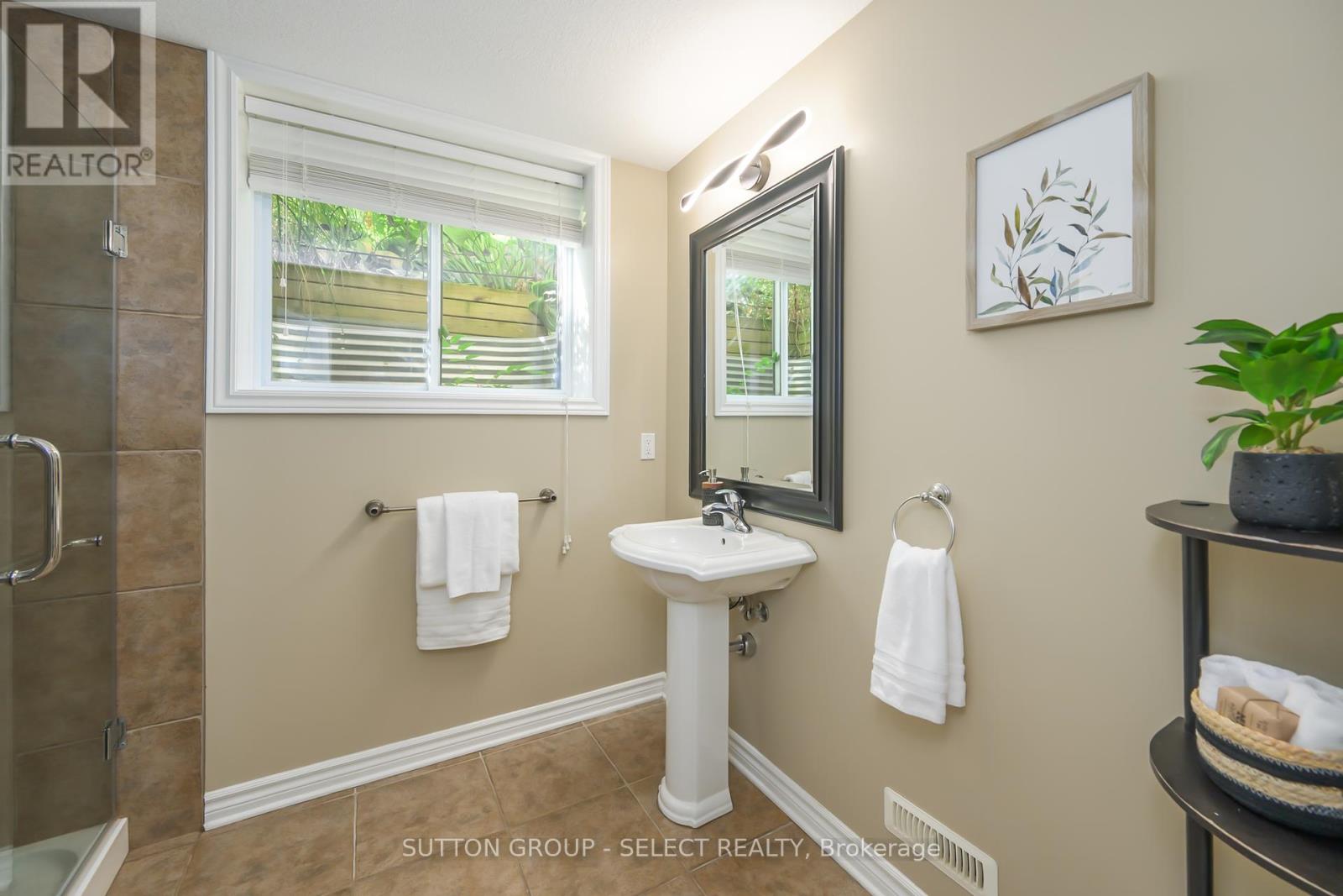 1849 Devos Drive, London North, Ontario  N5X 0G1 - Photo 31 - X12466559