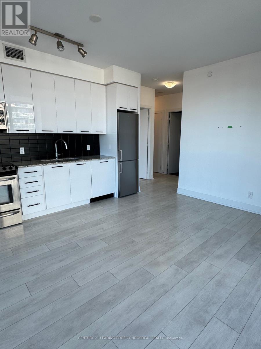 913 - 9471 Yonge Street, Richmond Hill, Ontario  L4C 0Z5 - Photo 3 - N12466155