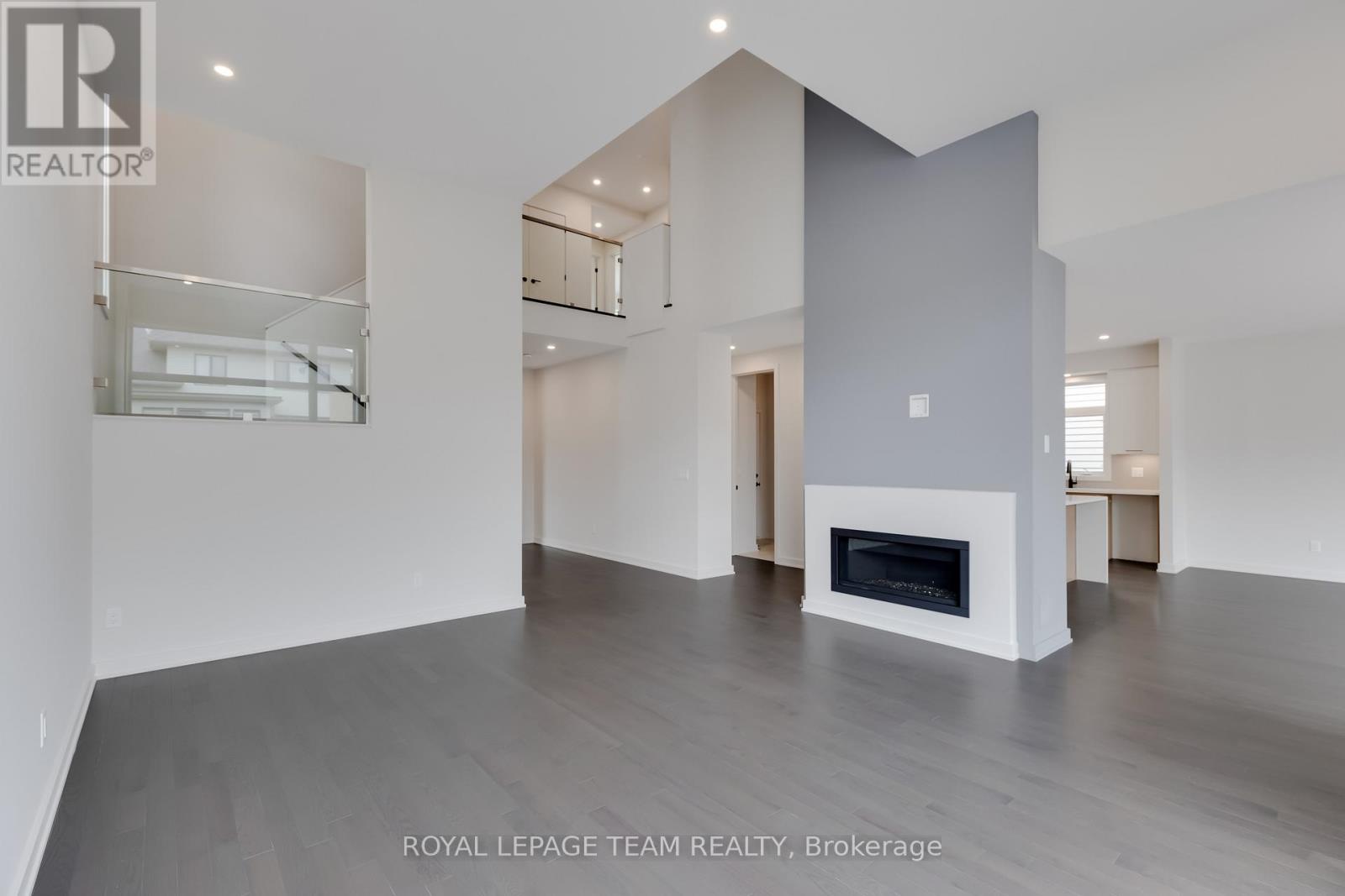 405 Point Grey Terrace, Ottawa, Ontario  K2K 0M5 - Photo 11 - X12466509