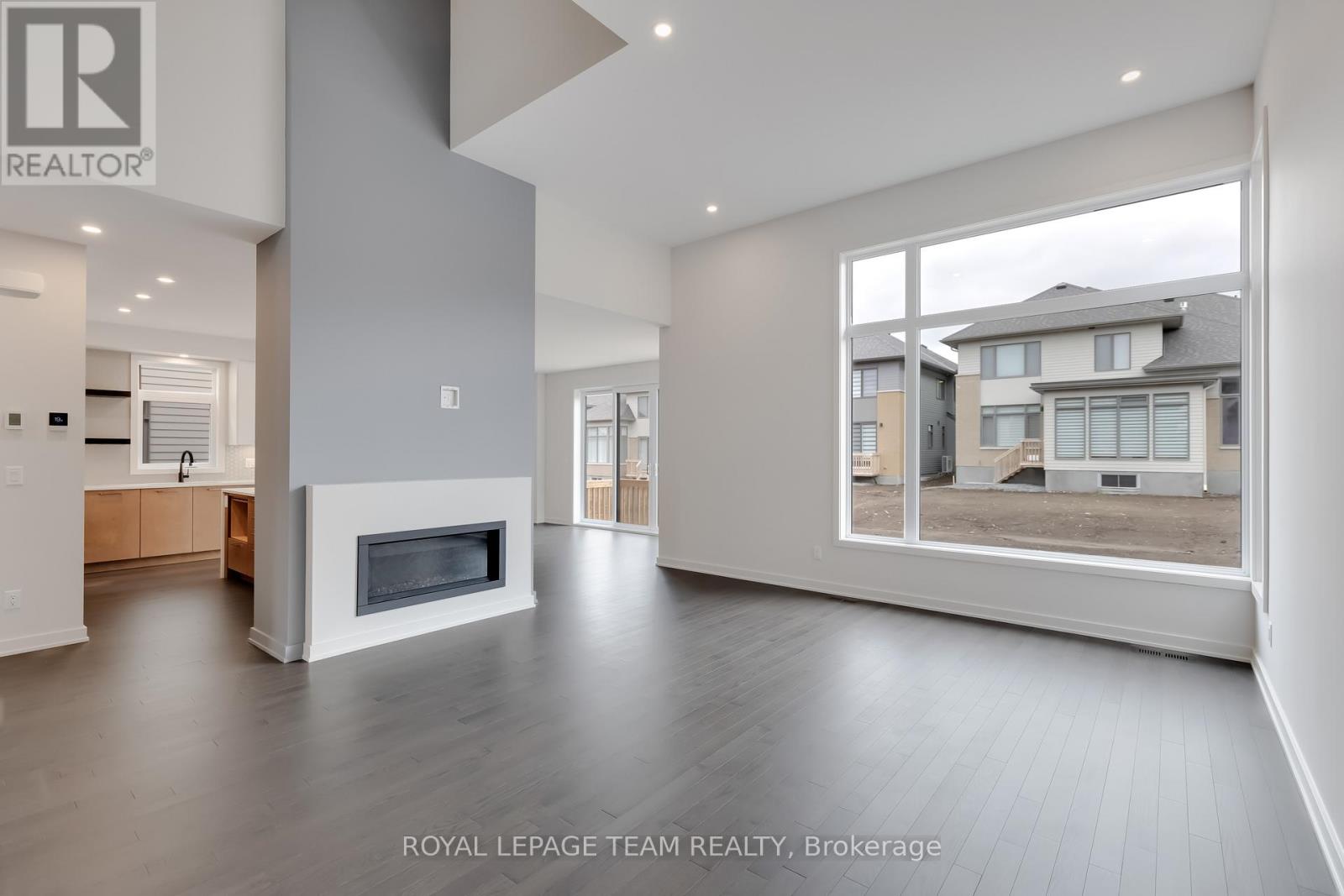 405 Point Grey Terrace, Ottawa, Ontario  K2K 0M5 - Photo 12 - X12466509