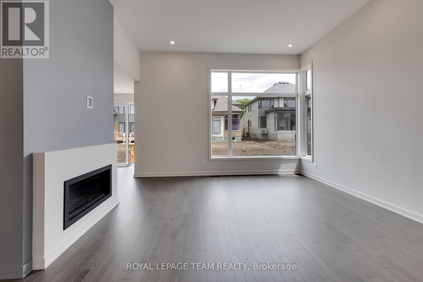 405 Point Grey Terrace, Ottawa, Ontario  K2K 0M5 - Photo 14 - X12466509