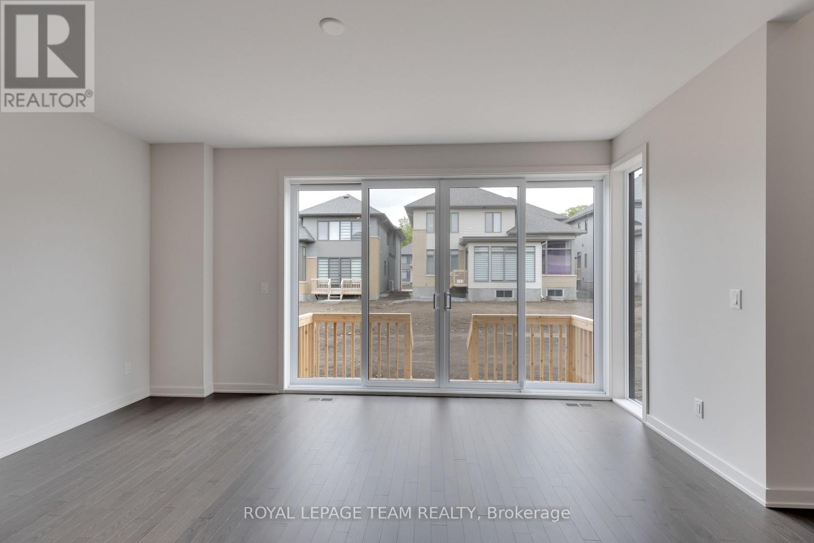 405 Point Grey Terrace, Ottawa, Ontario  K2K 0M5 - Photo 18 - X12466509