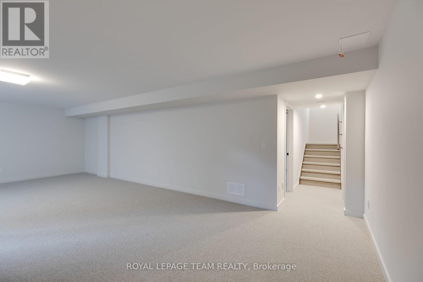 405 Point Grey Terrace, Ottawa, Ontario  K2K 0M5 - Photo 45 - X12466509