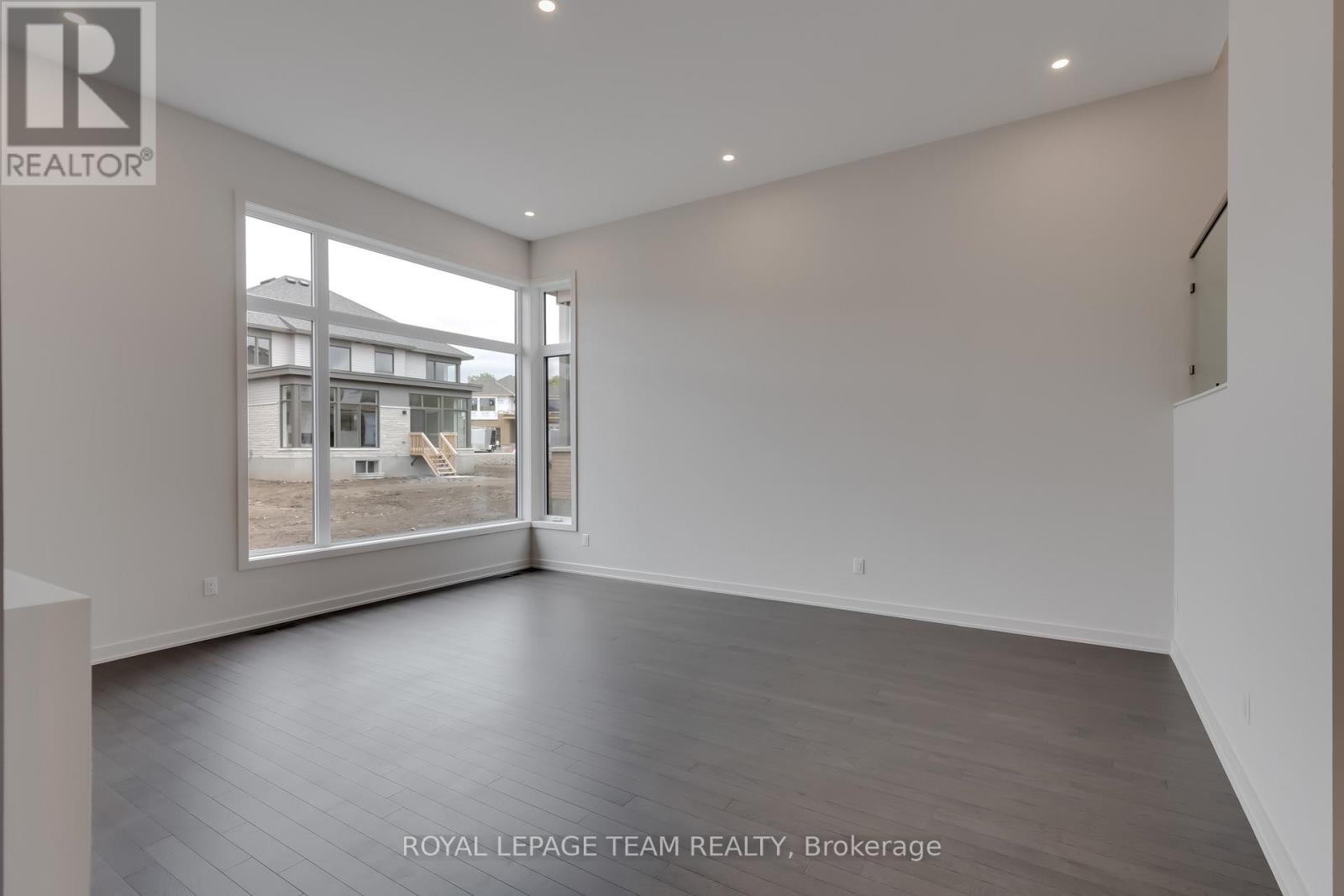 405 Point Grey Terrace, Ottawa, Ontario  K2K 0M5 - Photo 9 - X12466509