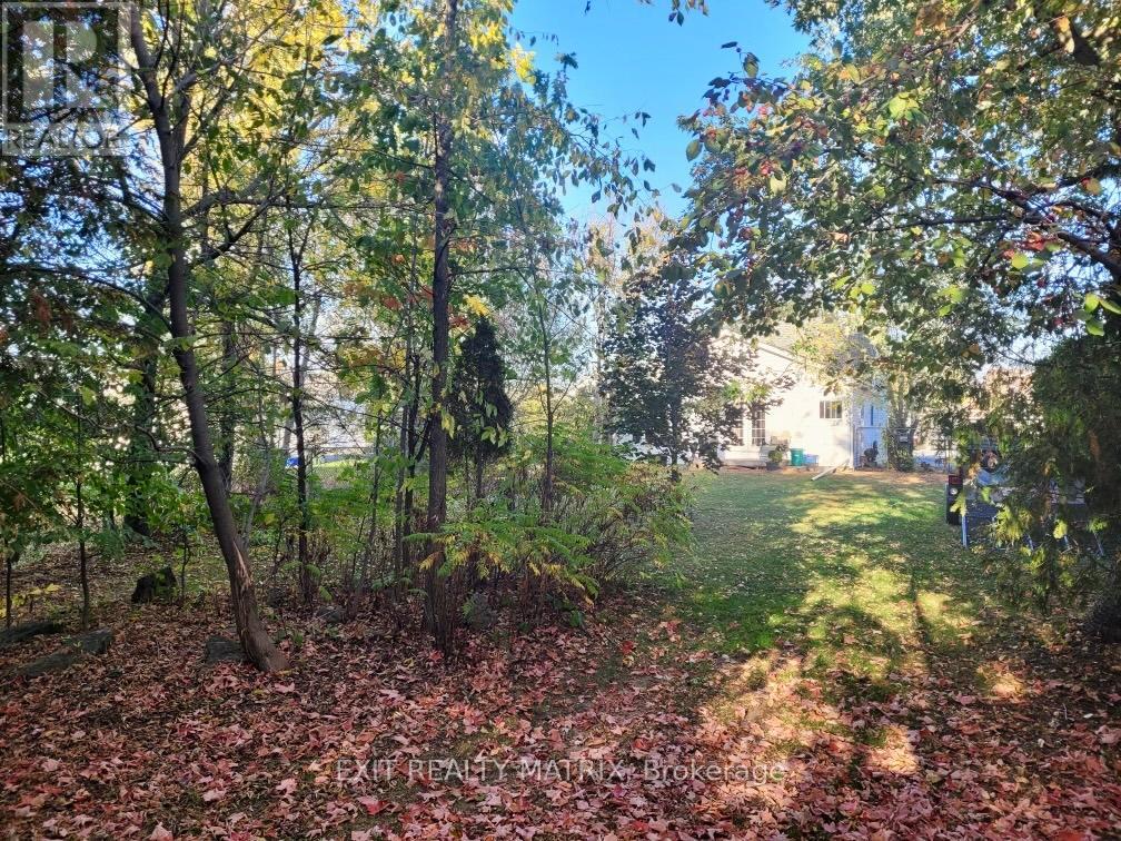 3498 Sarsfield Road, Ottawa, Ontario  K0A 3E0 - Photo 14 - X12466520