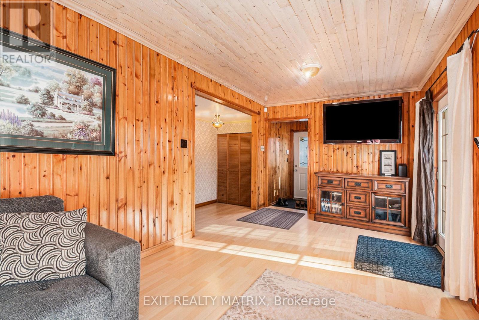 3498 Sarsfield Road, Ottawa, Ontario  K0A 3E0 - Photo 5 - X12466520