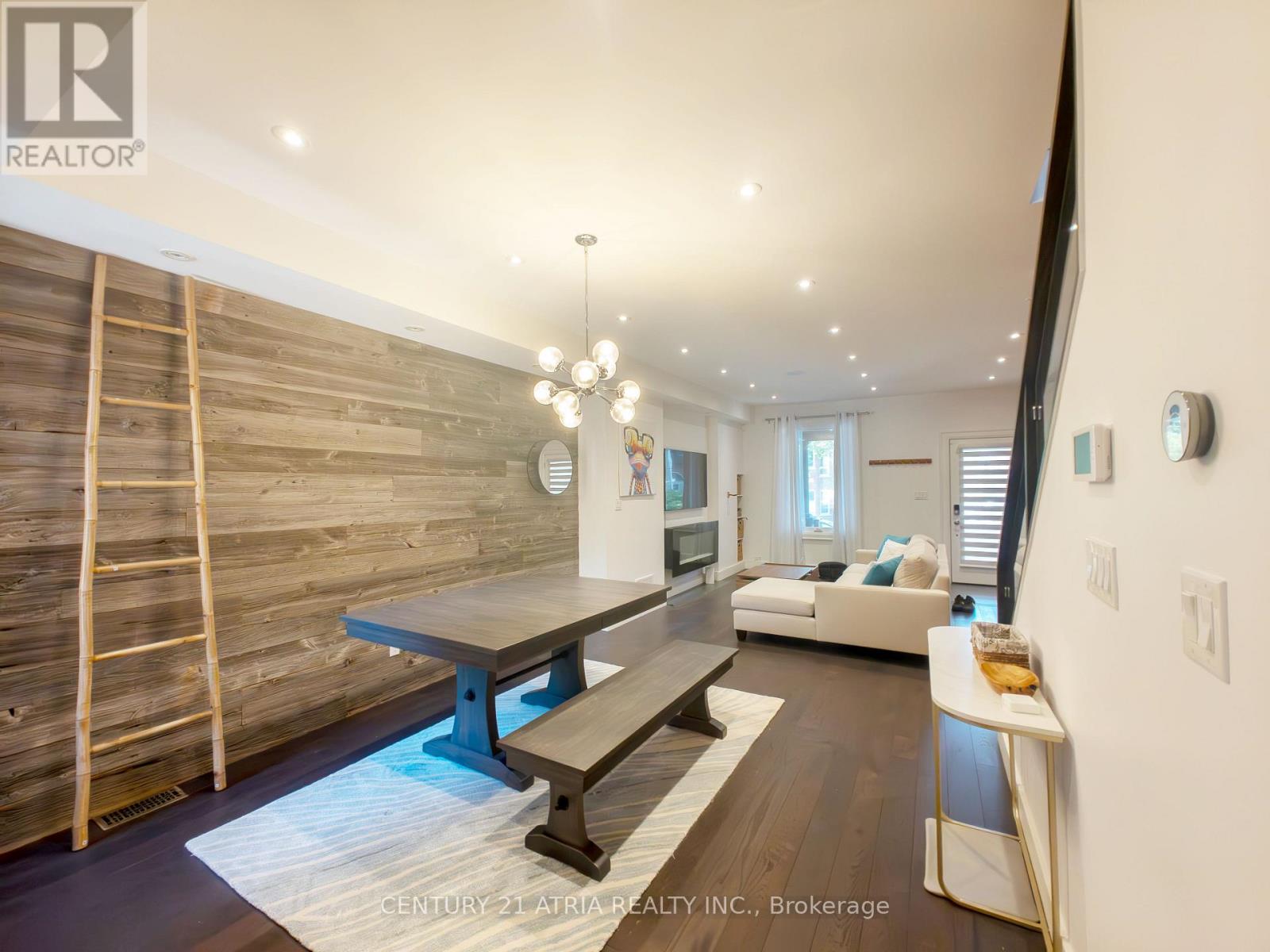 329a Clinton Street, Toronto, Ontario  M6G 2Y7 - Photo 4 - C12432411