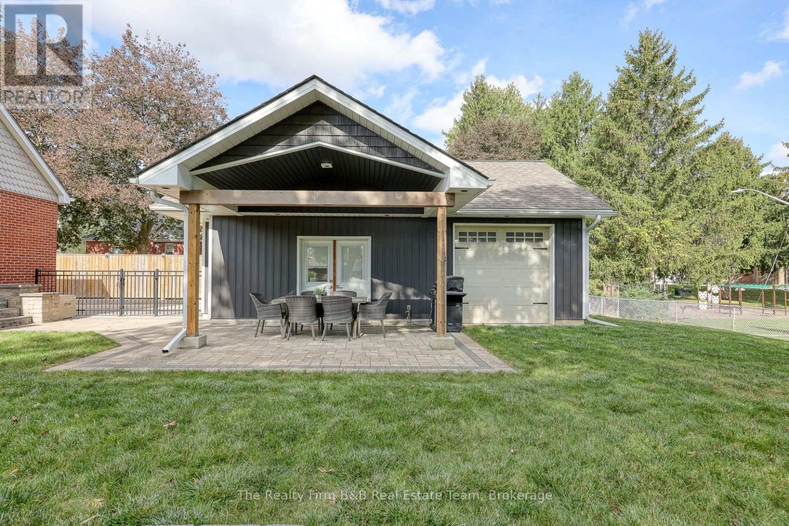 206 Sydenham Street, Woodstock, Ontario  N4S 7B9 - Photo 13 - X12466543