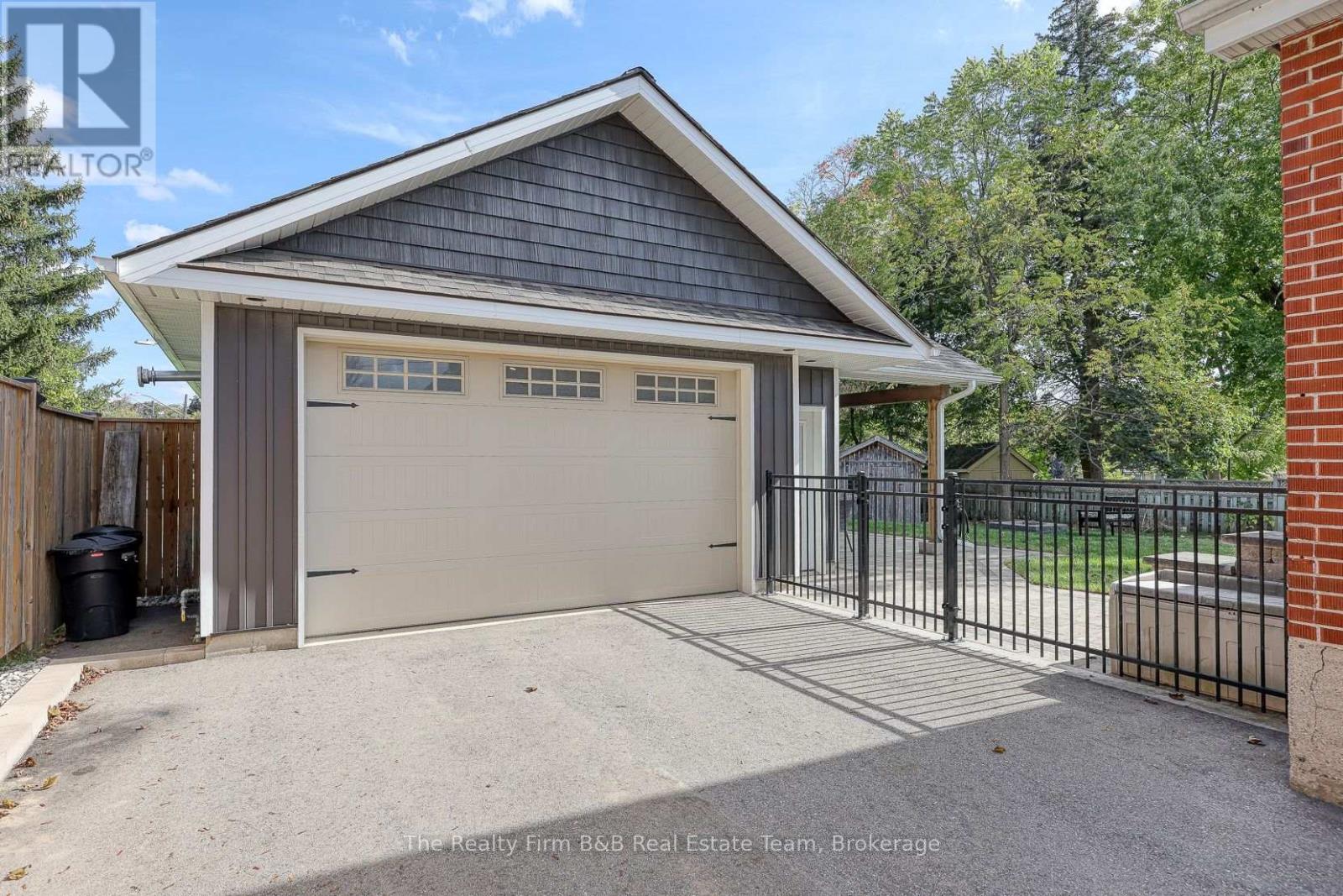 206 Sydenham Street, Woodstock, Ontario  N4S 7B9 - Photo 7 - X12466543