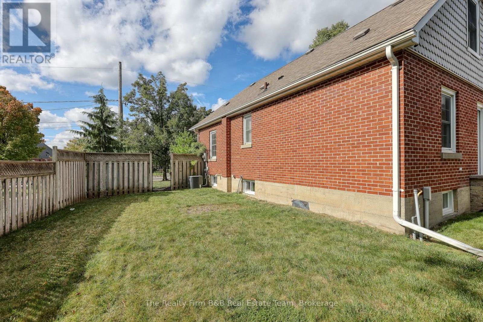 206 Sydenham Street, Woodstock, Ontario  N4S 7B9 - Photo 9 - X12466543