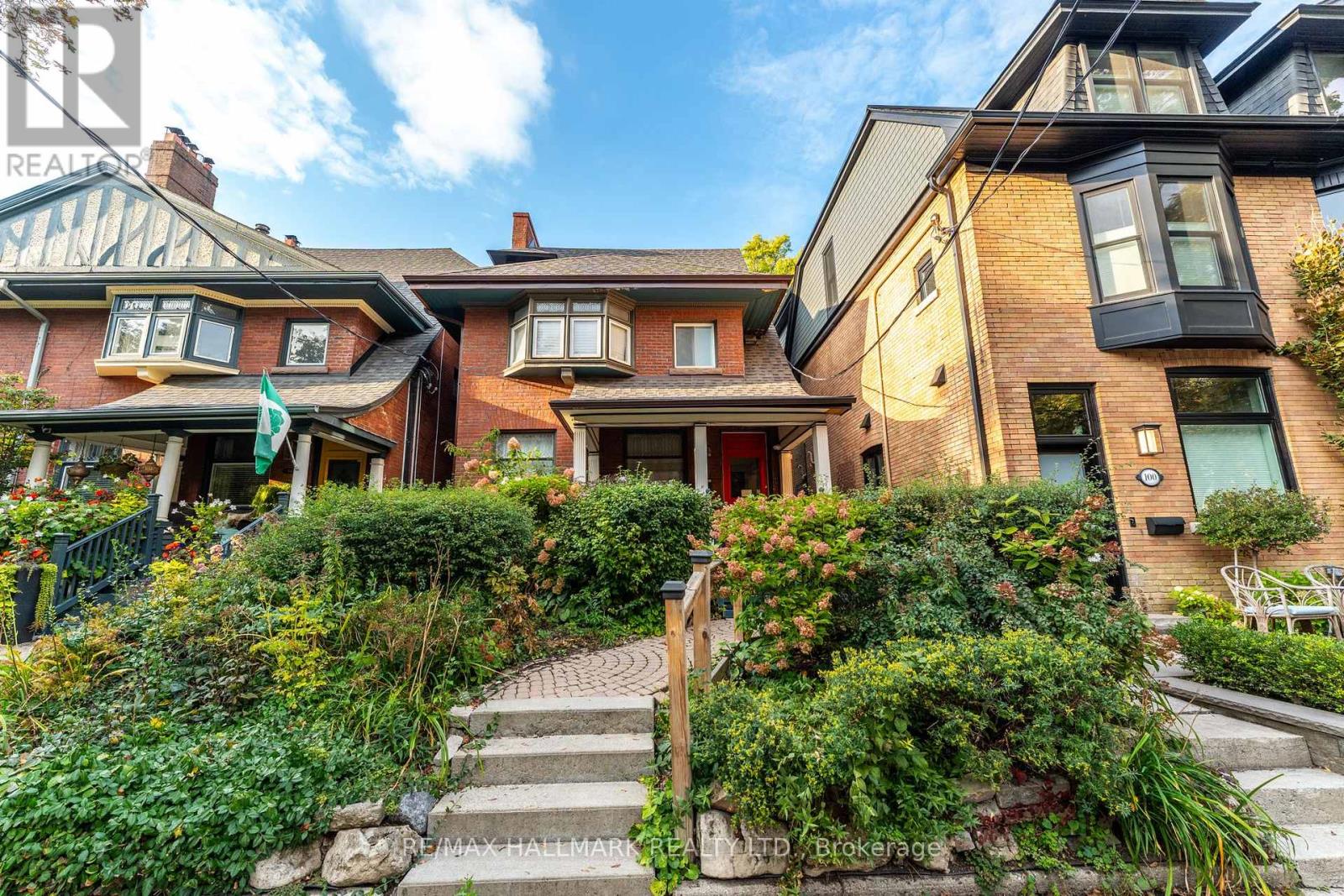 LOWER - 98 WINCHESTER STREET, Toronto, Ontario