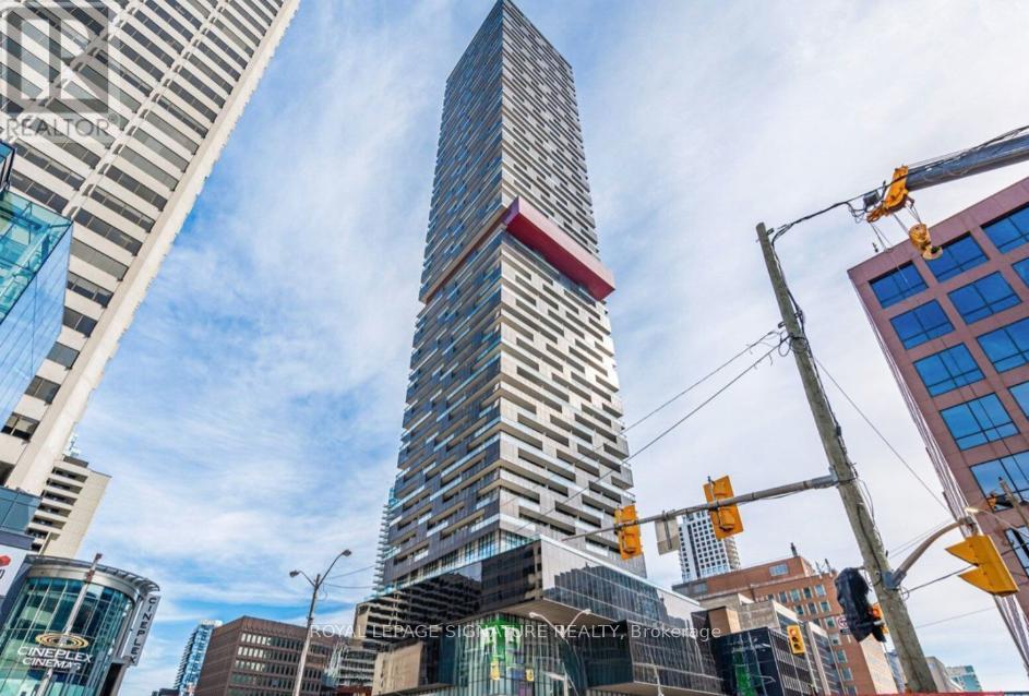 2402 - 8 EGLINTON AVENUE E, Toronto, Ontario