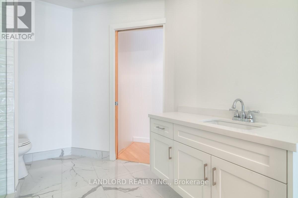 816 - 155 Dalhousie Street, Toronto, Ontario  M5B 2P7 - Photo 17 - C12466441