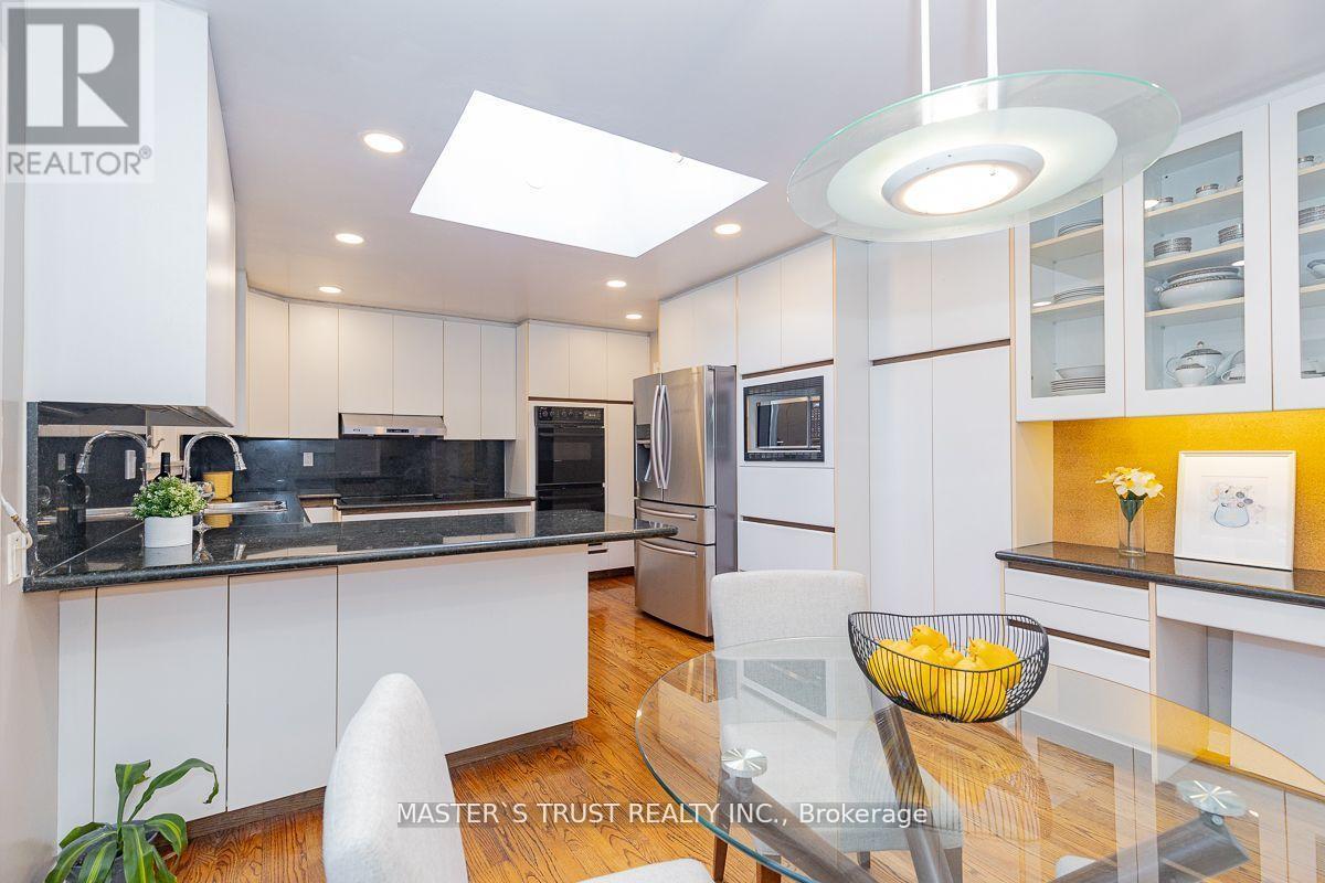 153 Banbury Road, Toronto, Ontario  M3B 2L7 - Photo 6 - C12466487