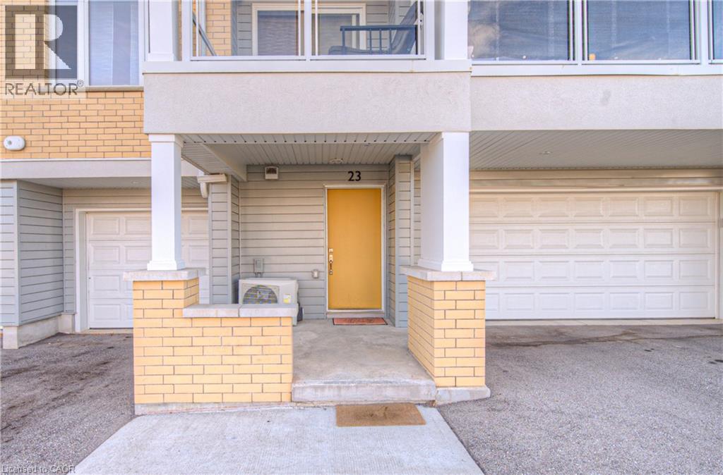 23 Valencia Avenue, Kitchener, Ontario  N2R 0R7 - Photo 4 - 40779445