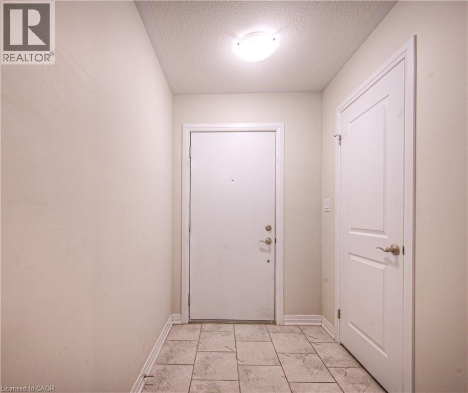 23 Valencia Avenue, Kitchener, Ontario  N2R 0R7 - Photo 5 - 40779445