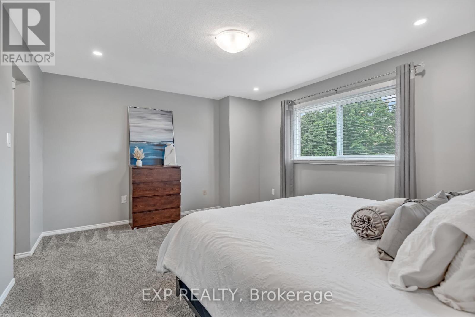 15 Smith Drive, Halton Hills, Ontario  L7G 5K7 - Photo 23 - W12217434