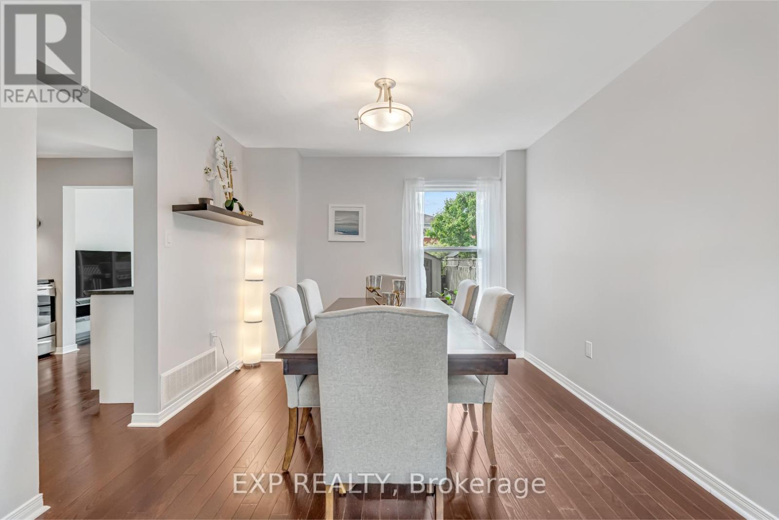 15 Smith Drive, Halton Hills, Ontario  L7G 5K7 - Photo 7 - W12217434