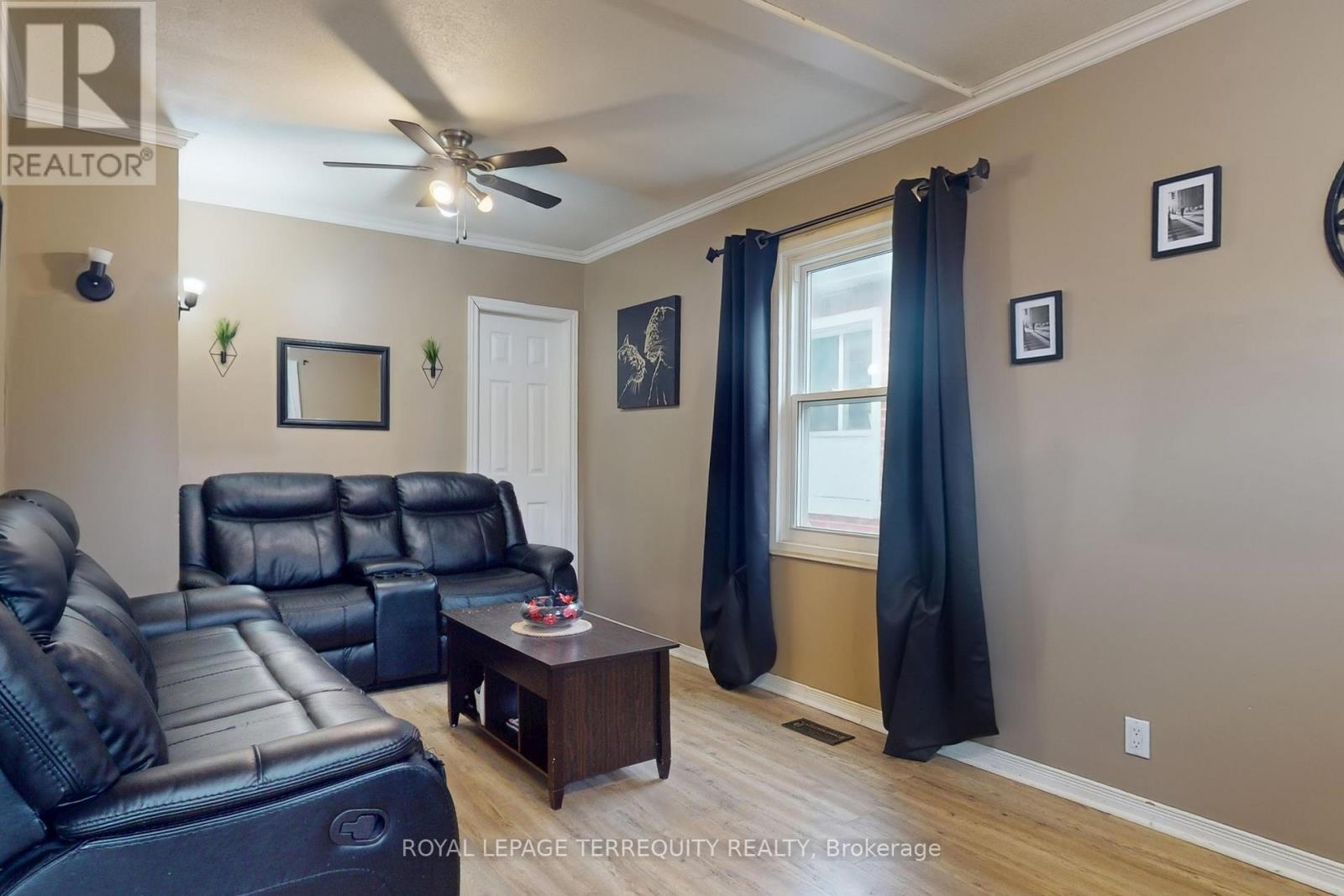 104 Park Road S, Oshawa, Ontario  L1J 4G9 - Photo 3 - E12466398