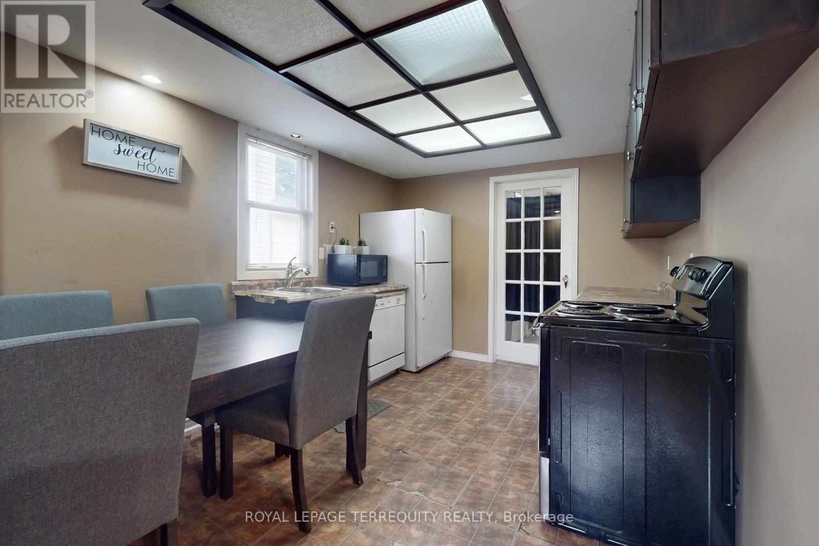 104 Park Road S, Oshawa, Ontario  L1J 4G9 - Photo 5 - E12466398