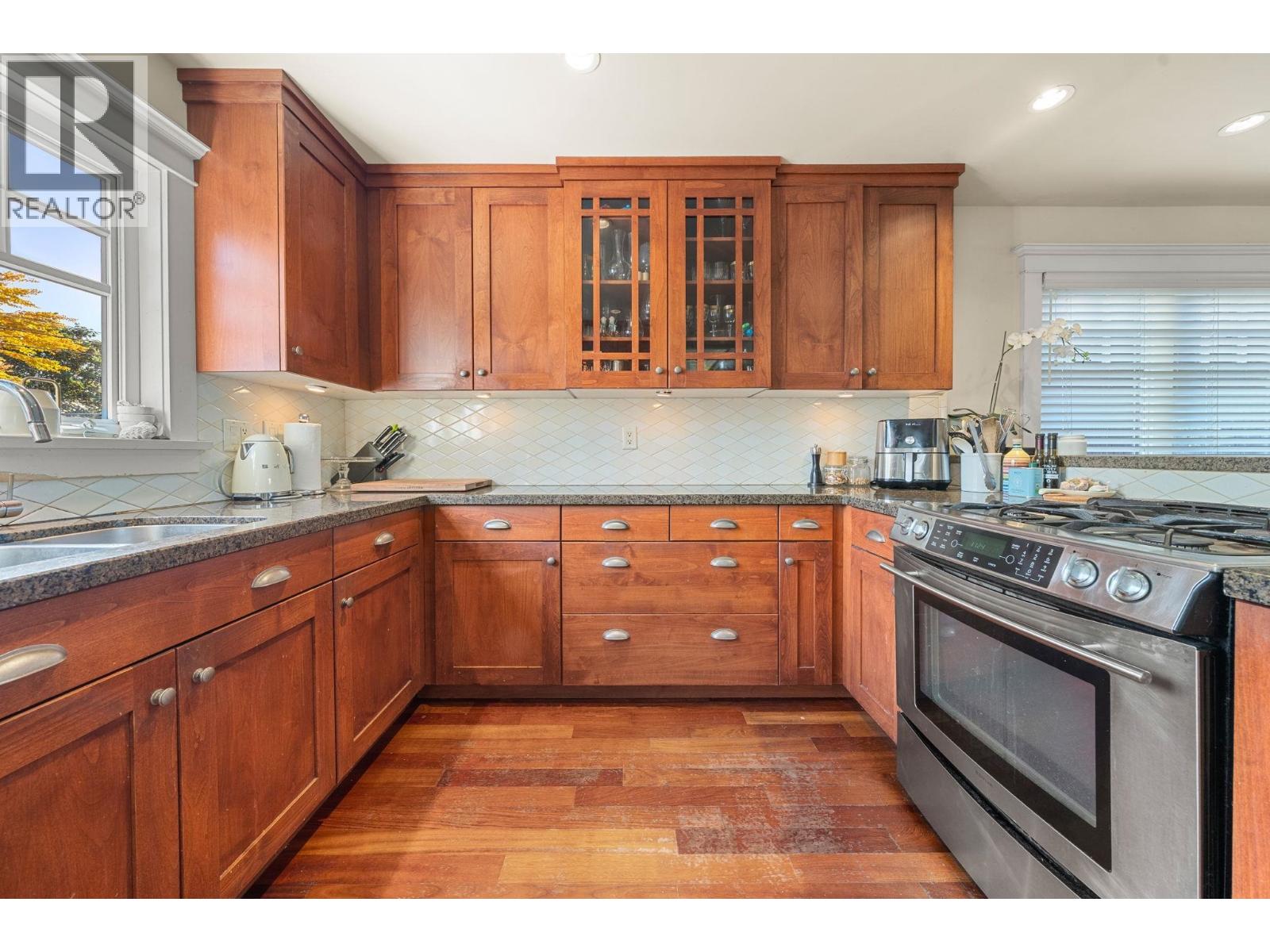 2216 Macdonald Street, Vancouver, British Columbia  V6K 3Y5 - Photo 18 - R3059193