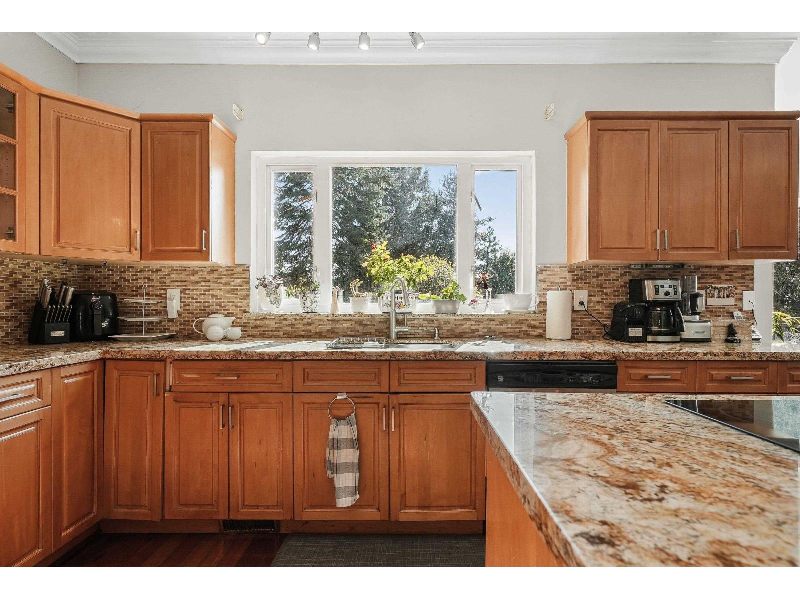 18152 58 Avenue, Surrey, British Columbia  V3S 1M1 - Photo 10 - R3059153