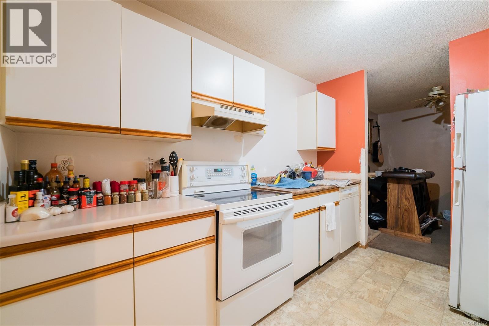 202 3089 Barons Rd, Nanaimo, British Columbia  V9T 3Y6 - Photo 4 - 1017579