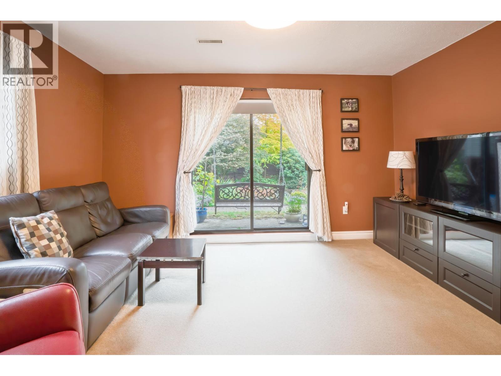 21056 Barker Avenue, Maple Ridge, British Columbia  V2X 8R6 - Photo 10 - R3059205