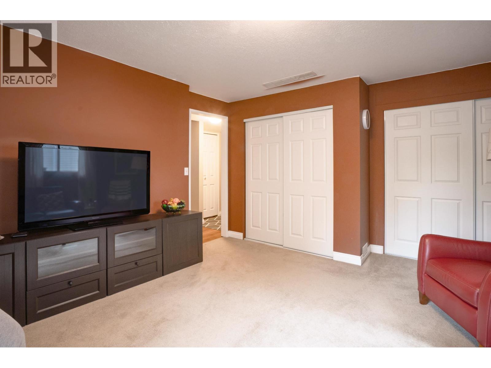 21056 Barker Avenue, Maple Ridge, British Columbia  V2X 8R6 - Photo 11 - R3059205