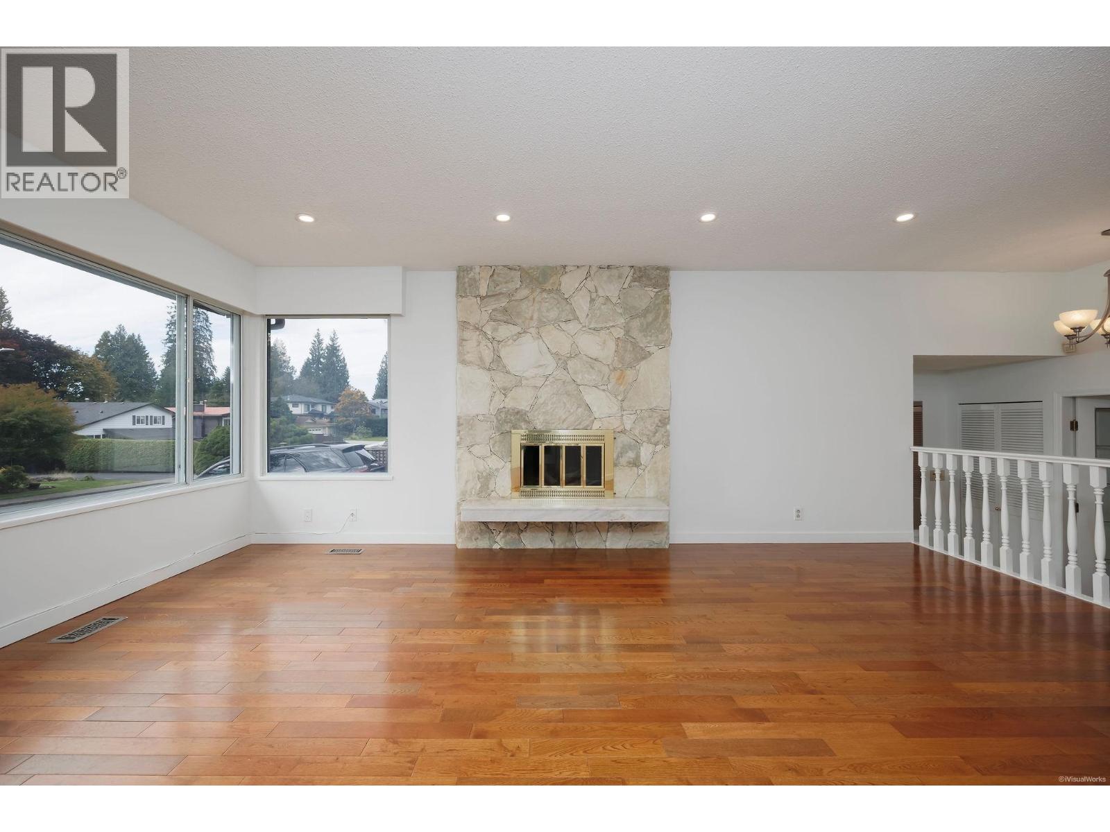 22xx King Albert Avenue, Coquitlam, British Columbia  V3J 1Z8 - Photo 2 - R3059206