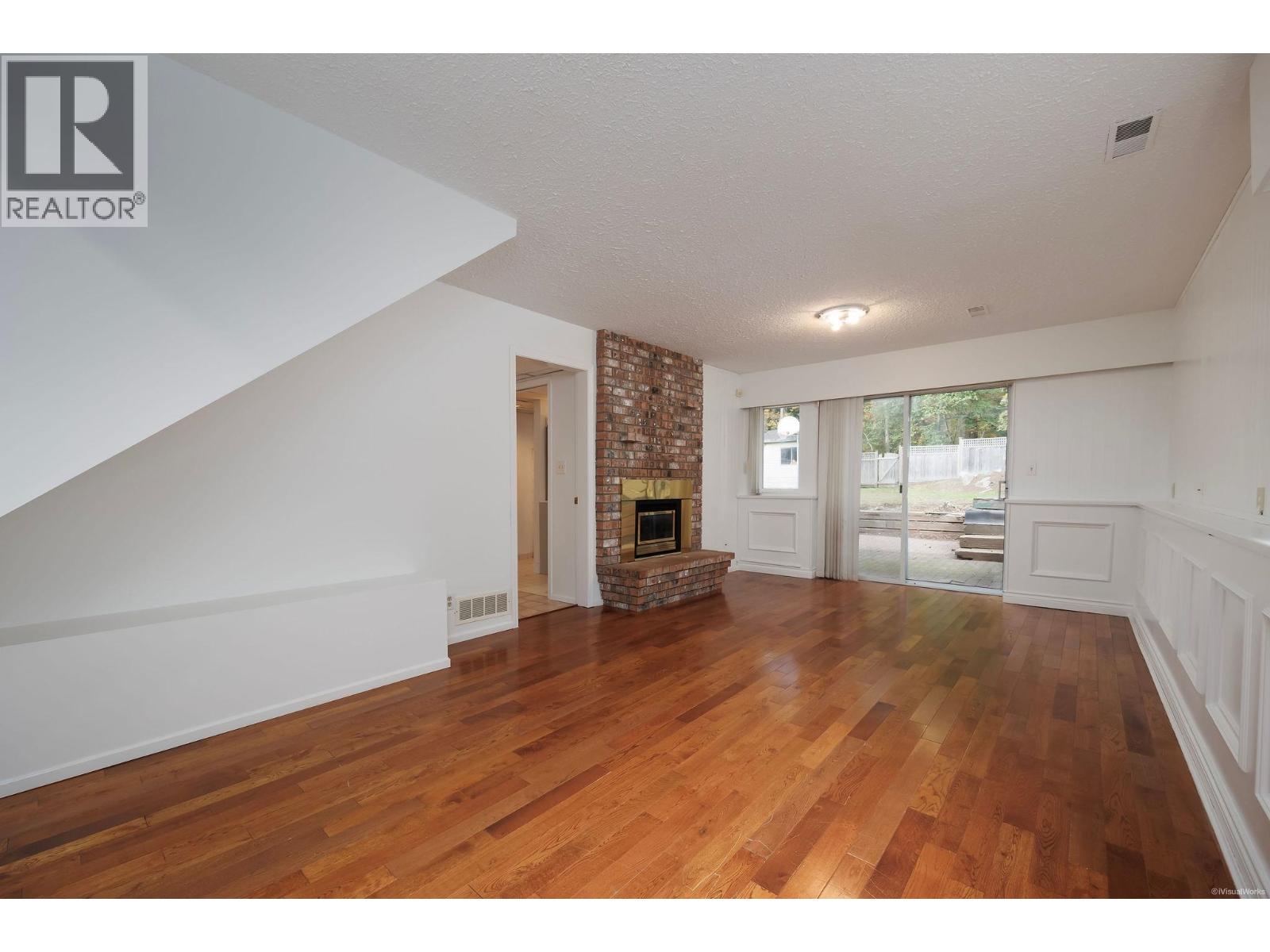 22xx King Albert Avenue, Coquitlam, British Columbia  V3J 1Z8 - Photo 5 - R3059206