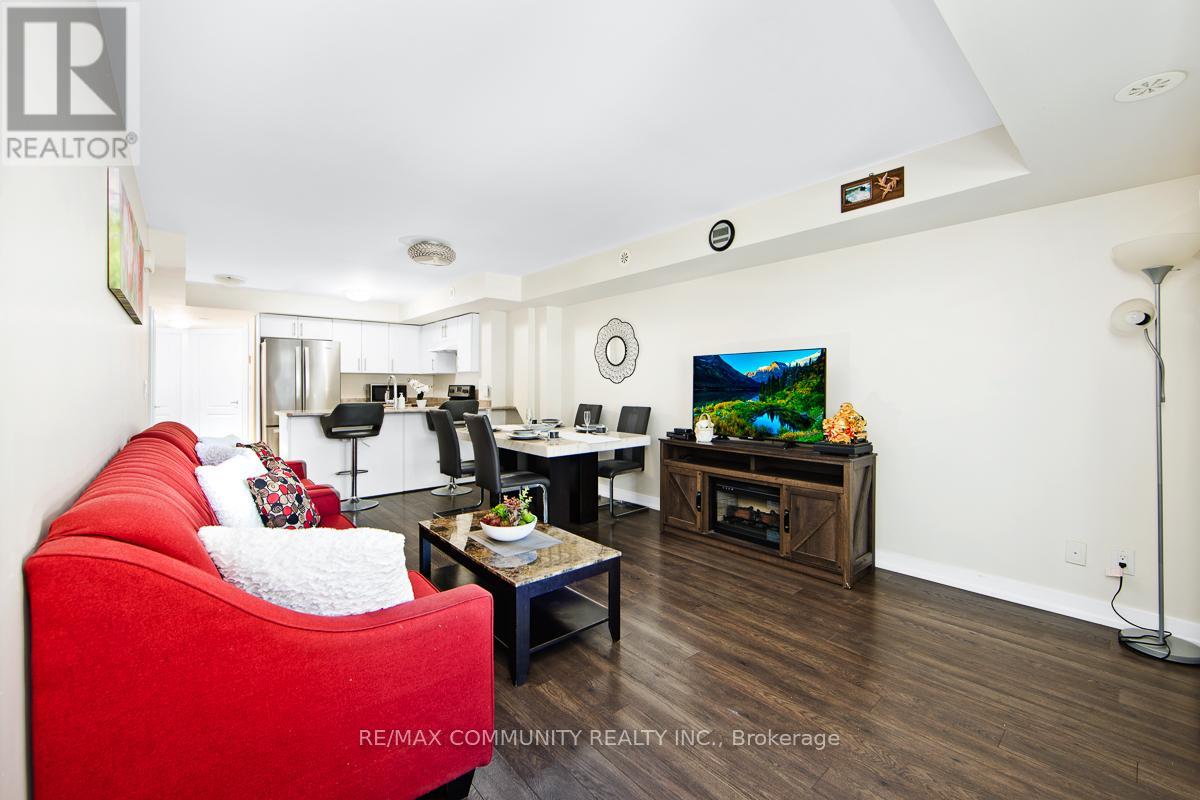 922 - 2 Blanche Lane, Markham, Ontario  L6B 1N3 - Photo 4 - N12466351