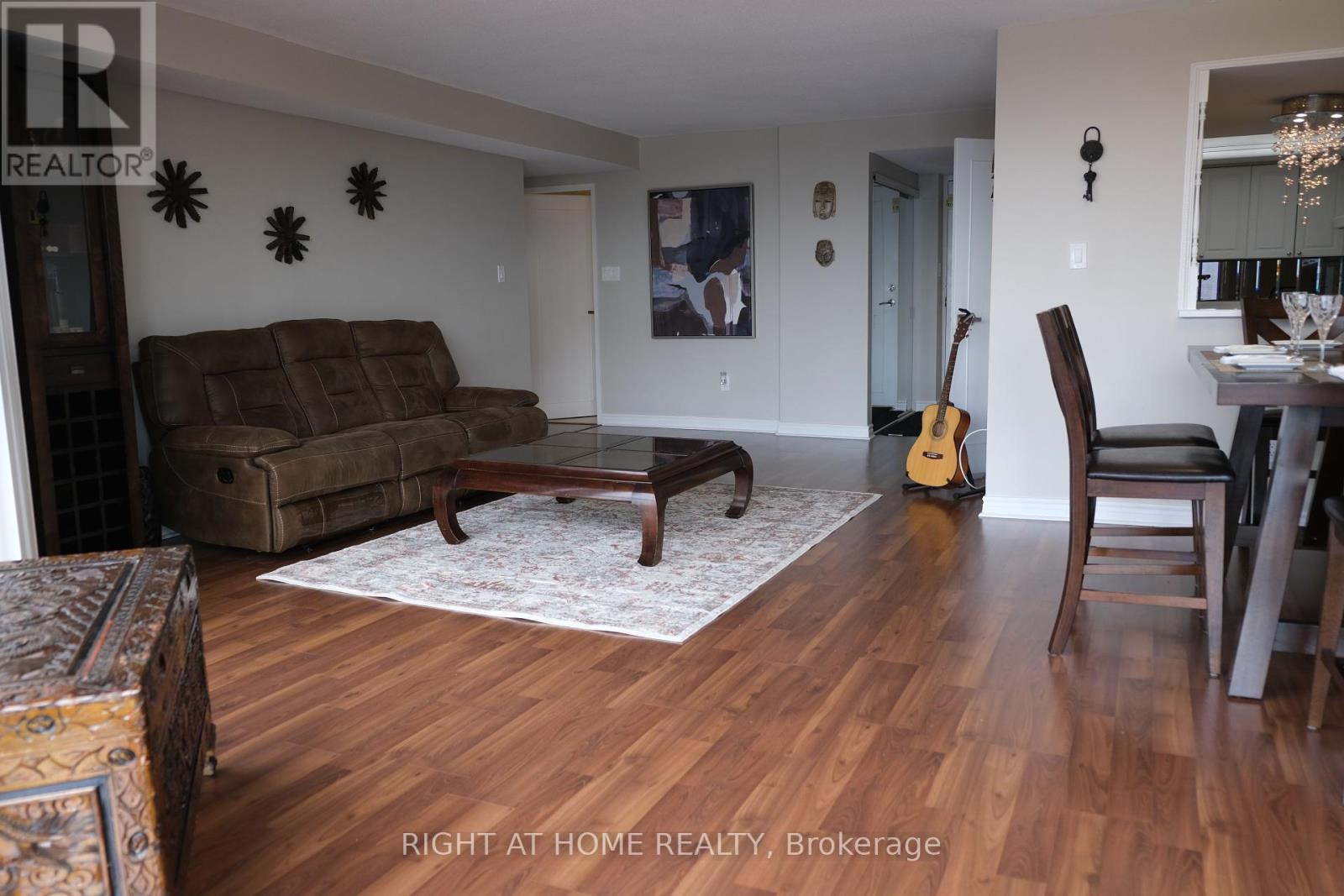 1009 - 20 Baif Boulevard, Richmond Hill, Ontario  L4C 8T1 - Photo 3 - N12466468