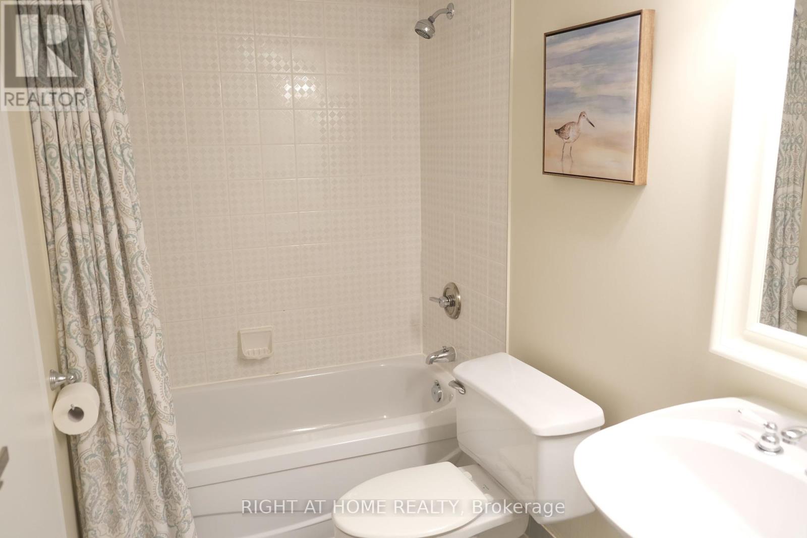 1009 - 20 Baif Boulevard, Richmond Hill, Ontario  L4C 8T1 - Photo 8 - N12466468