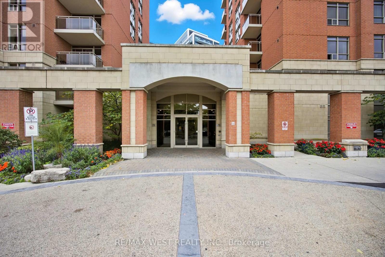 407 - 75 King William Crescent, Richmond Hill, Ontario  L4B 0C1 - Photo 1 - N12466469