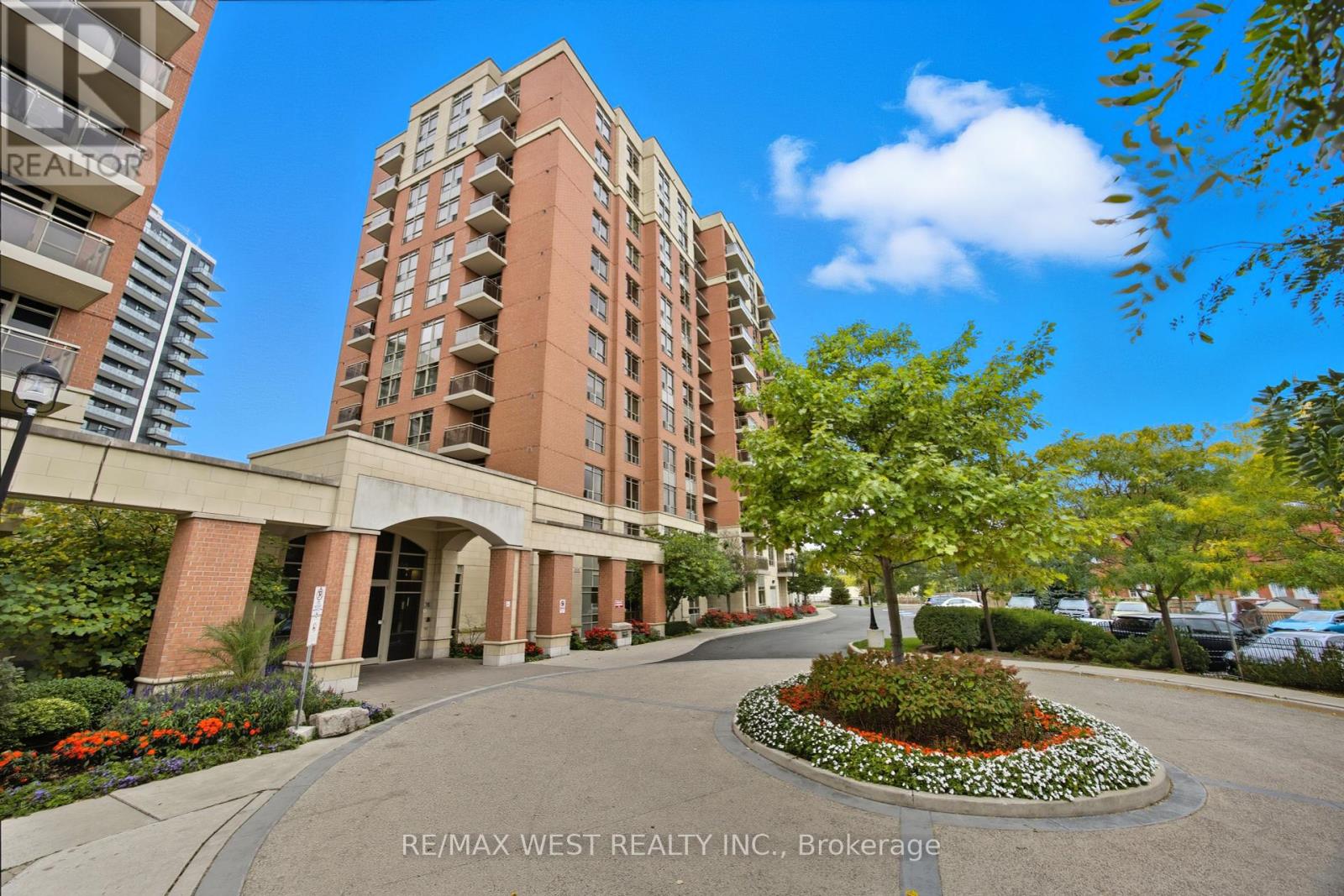 407 - 75 King William Crescent, Richmond Hill, Ontario  L4B 0C1 - Photo 2 - N12466469