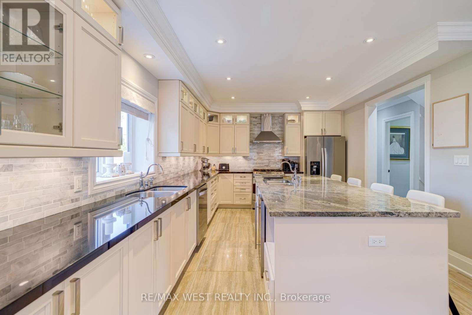 108 Hambly Avenue, King, Ontario  L7B 1J1 - Photo 16 - N12466489