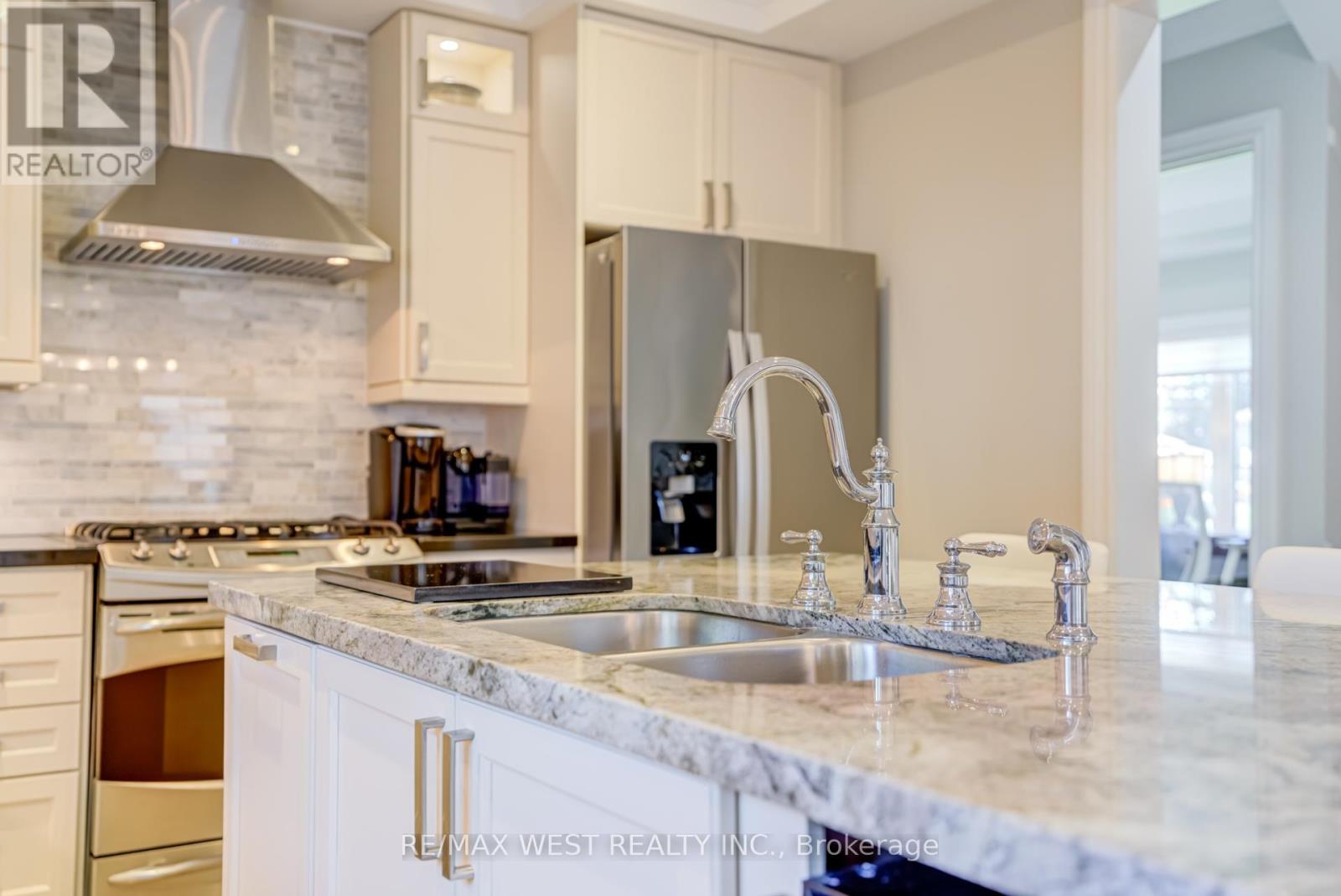 108 Hambly Avenue, King, Ontario  L7B 1J1 - Photo 17 - N12466489