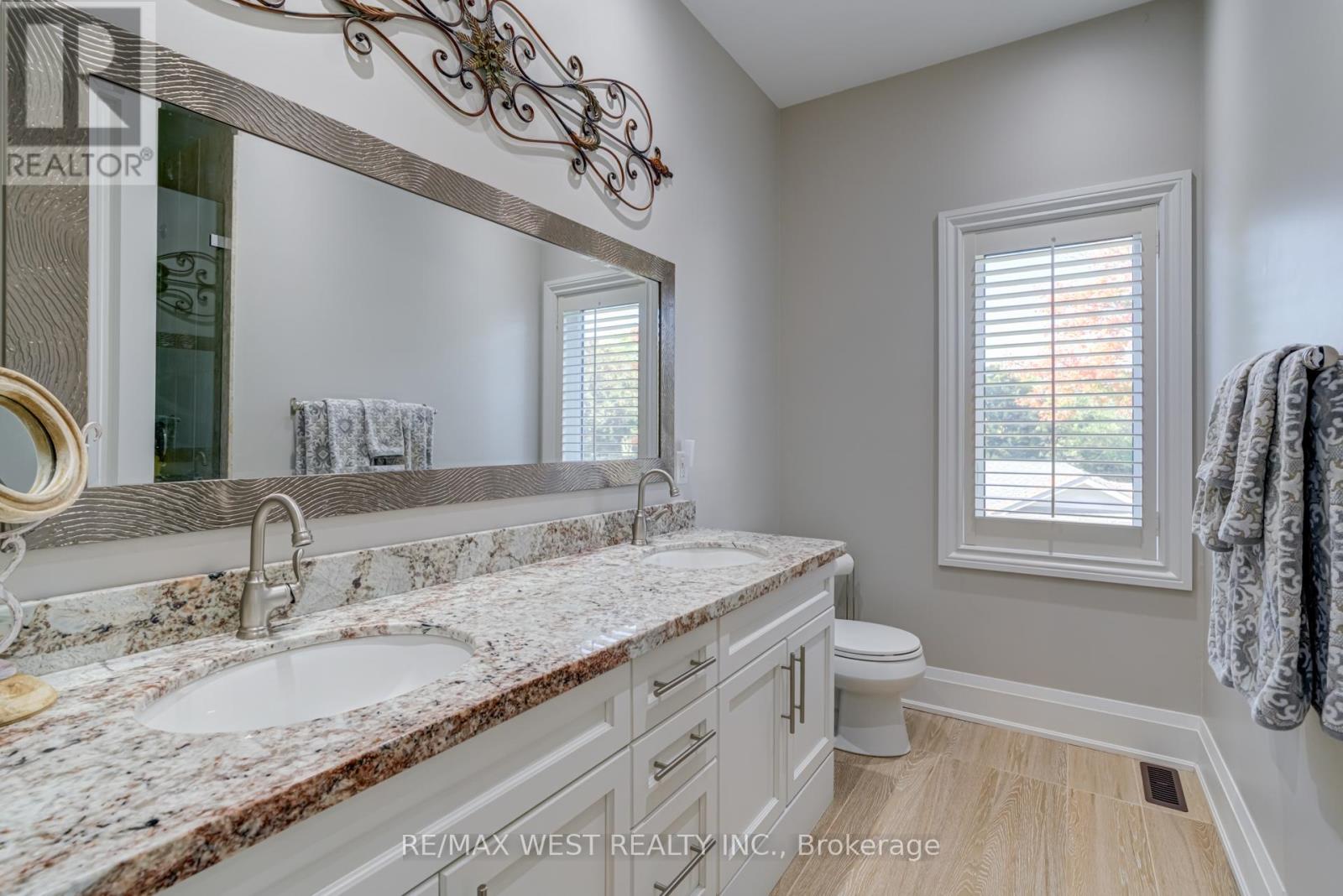 108 Hambly Avenue, King, Ontario  L7B 1J1 - Photo 38 - N12466489