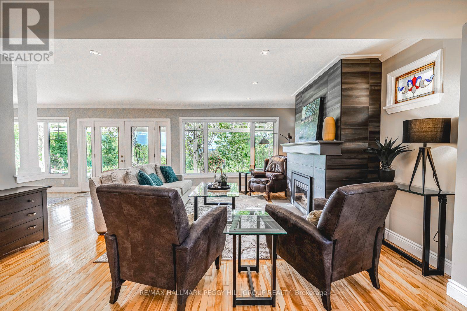 150 Collingwood Street, Barrie (Codrington), Ontario  L4M 5M3 - Photo 11 - S12466376