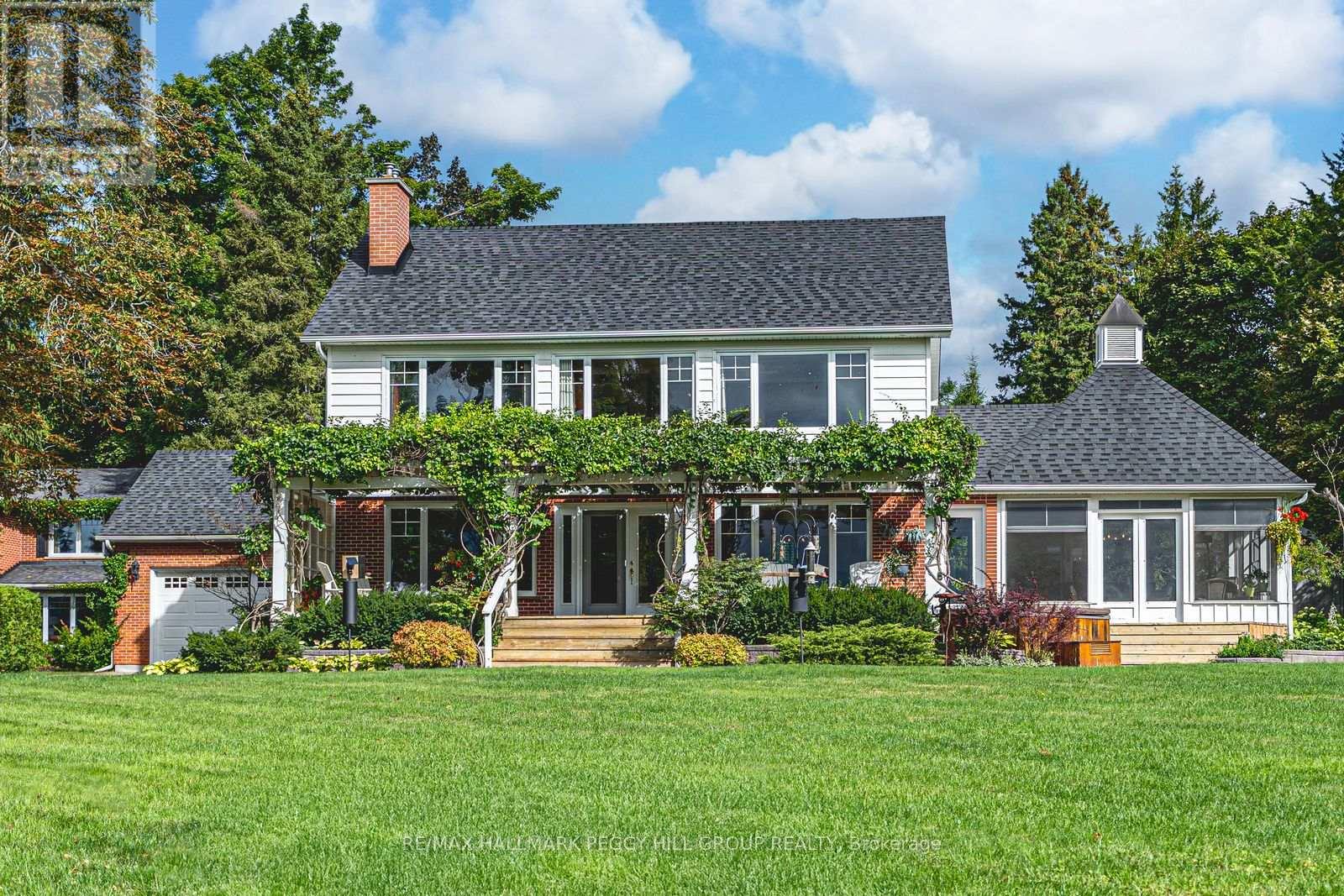 150 Collingwood Street, Barrie (Codrington), Ontario  L4M 5M3 - Photo 3 - S12466376