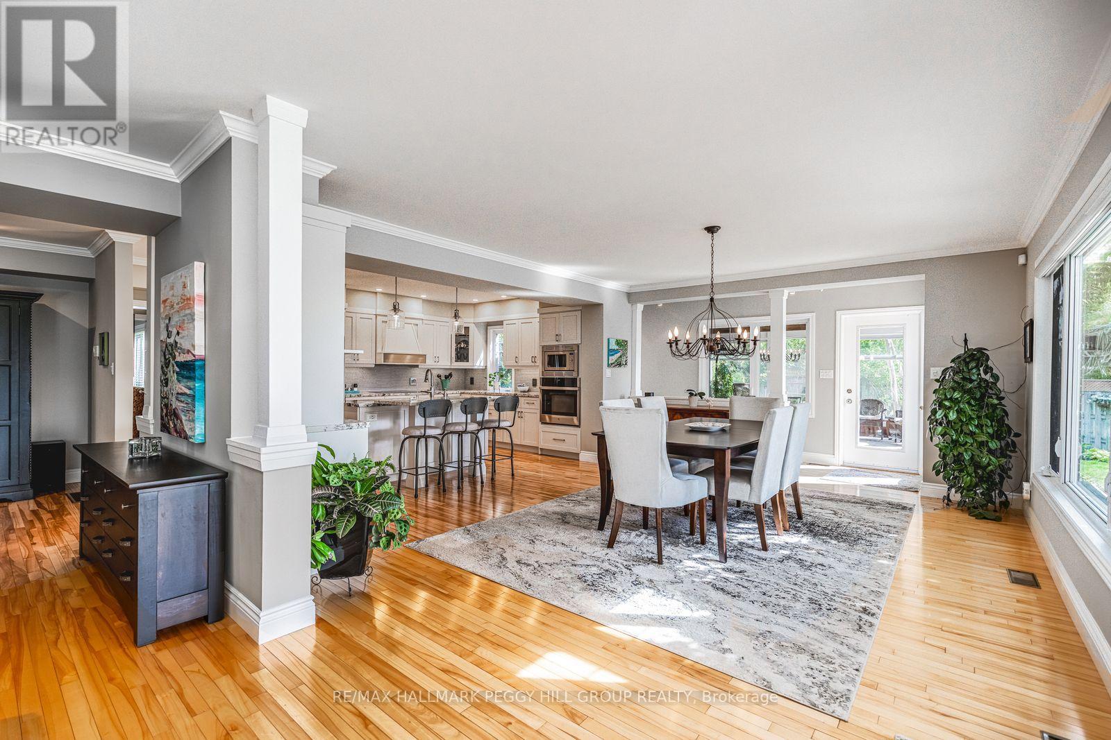 150 Collingwood Street, Barrie (Codrington), Ontario  L4M 5M3 - Photo 9 - S12466376
