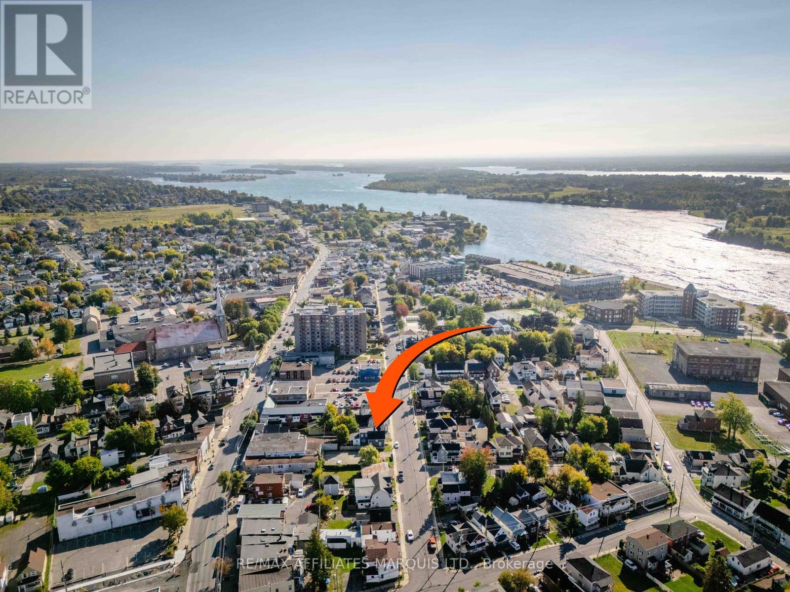 24 Lennox Street, Cornwall, Ontario  K6H 1G8 - Photo 9 - X12466545