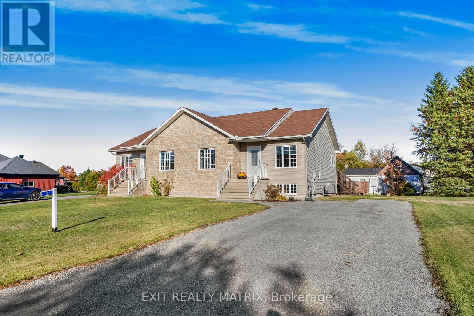 6 Telegraph Crescent, Alfred And Plantagenet, Ontario  K0B 1A0 - Photo 1 - X12466561