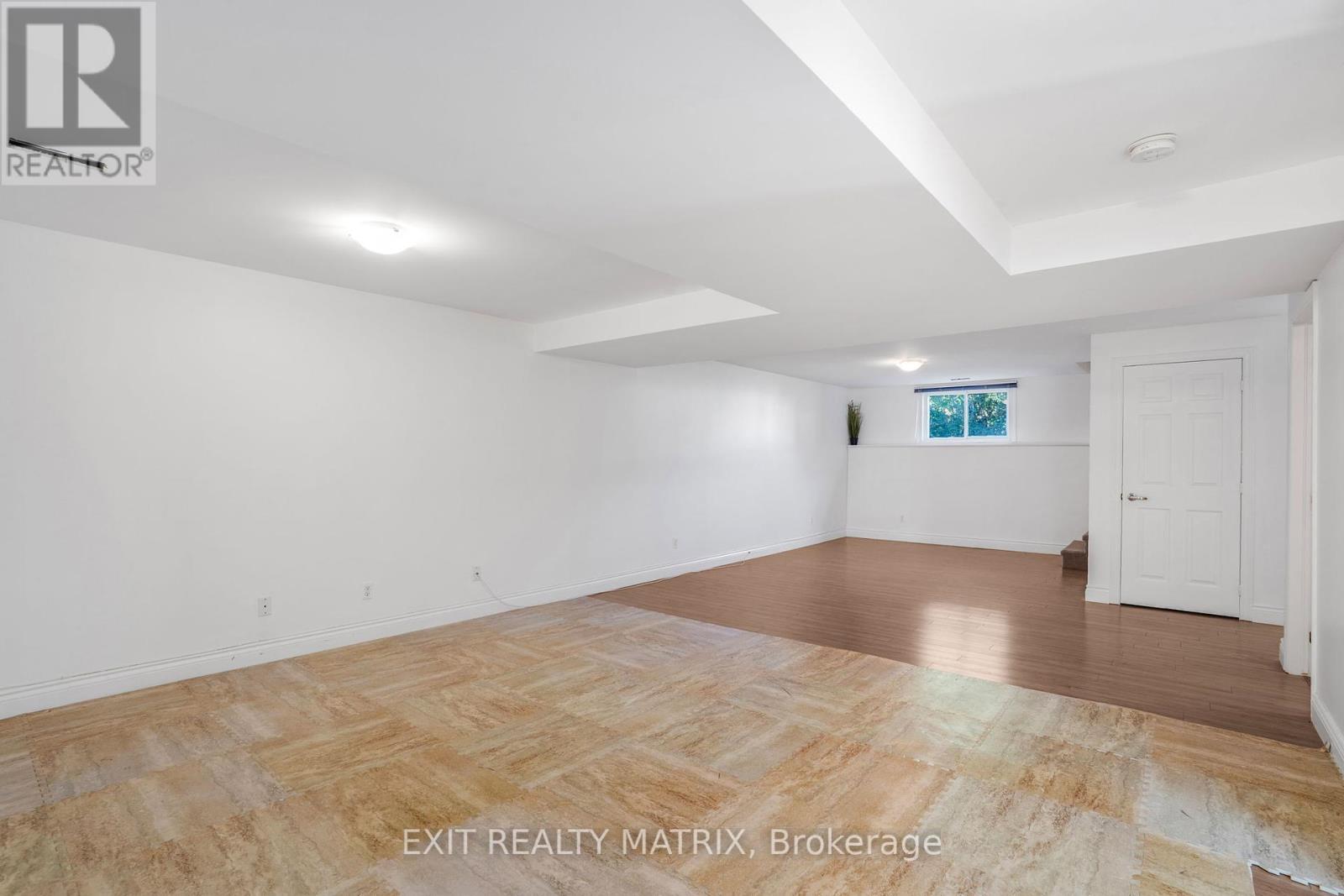 6 Telegraph Crescent, Alfred And Plantagenet, Ontario  K0B 1A0 - Photo 26 - X12466561